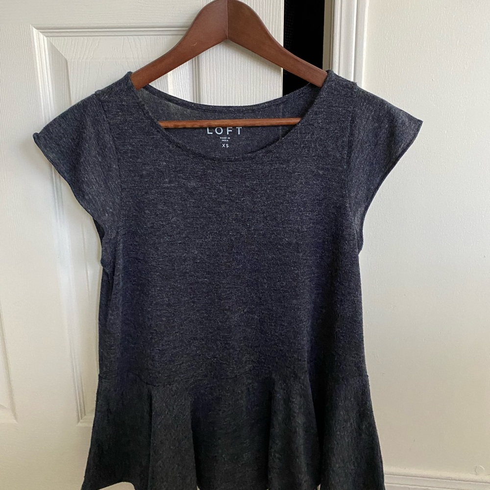 LOFT Charcoal Short Sleeve Top